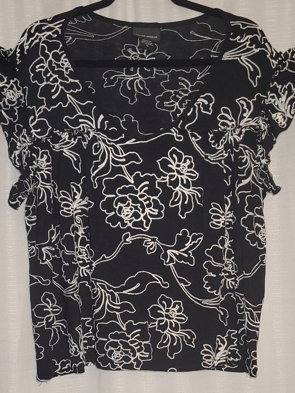 Liv Los Angeles Black Floral Short Sleeve Top